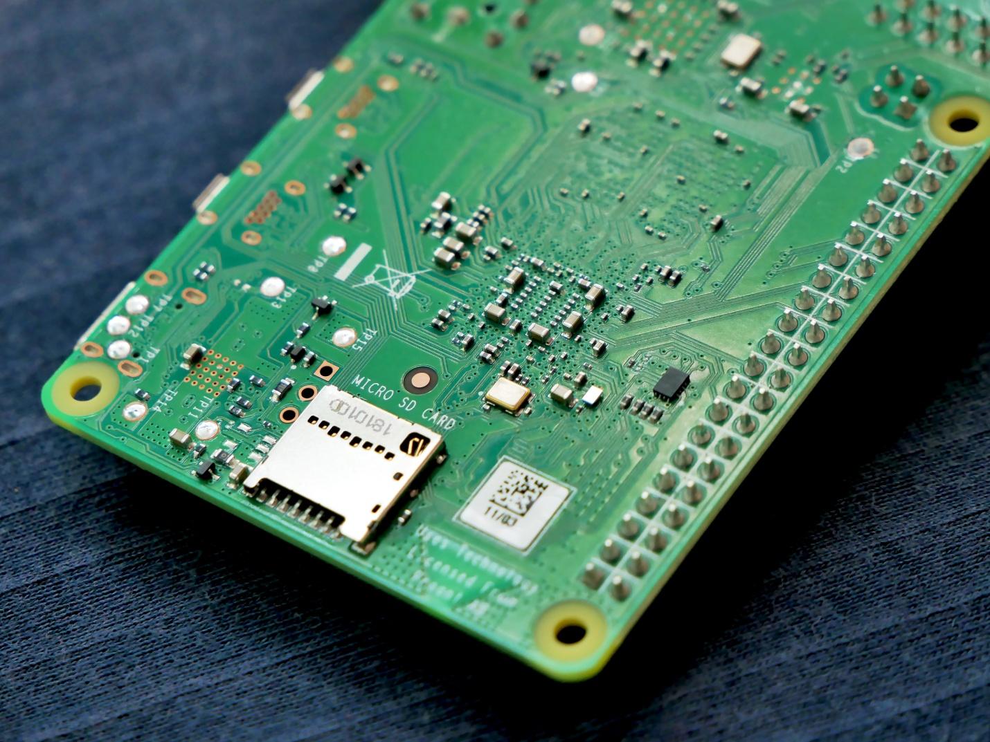 How to Layout a Phase-locked Loop IC in Your RF PCB Design